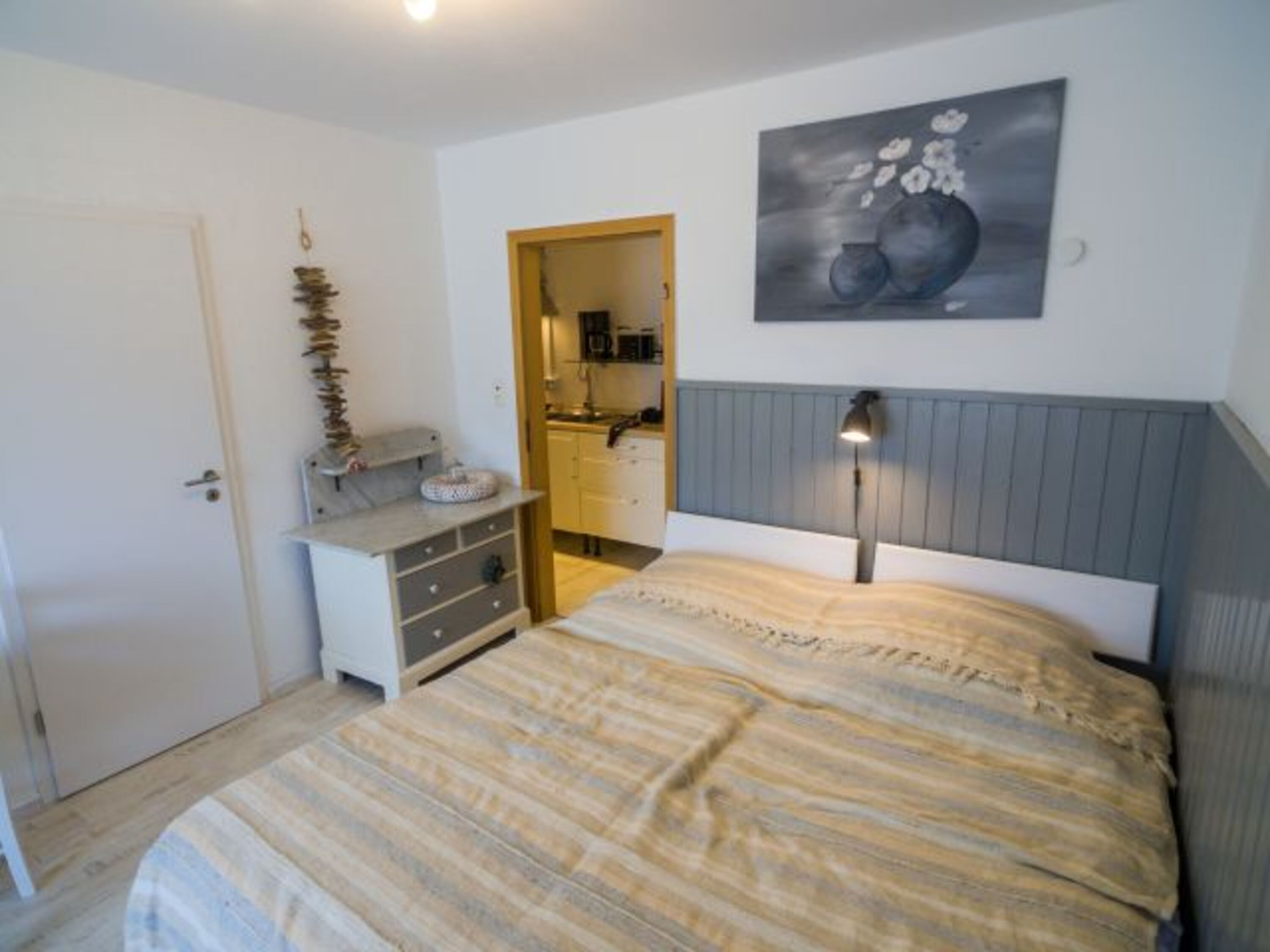 Großes Bett