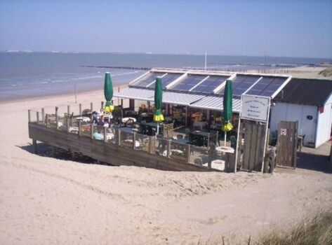 Ein gemütlicher Strandpavillion