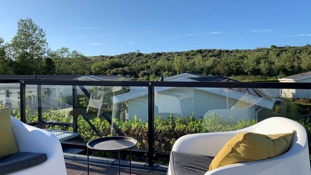 Dachterrasse und Deich