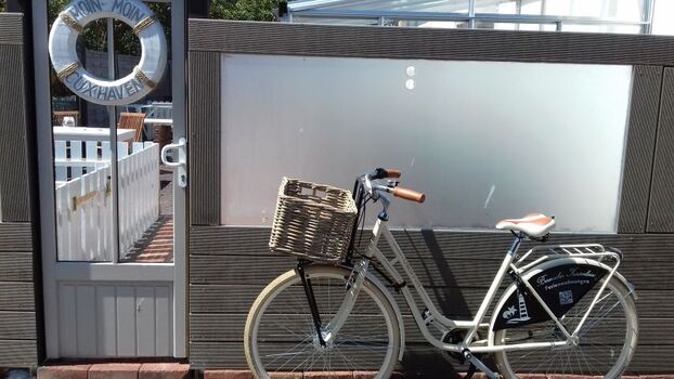 Eingang zum Gästegarten - Mietrad