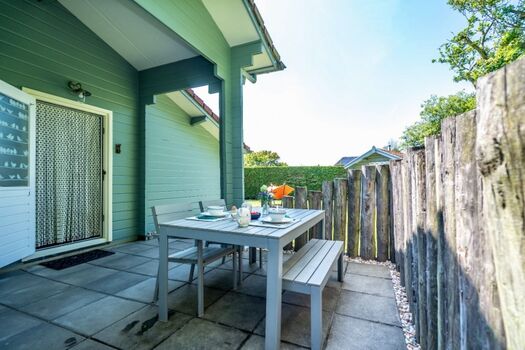 2. Terrasse in der Morgensonne