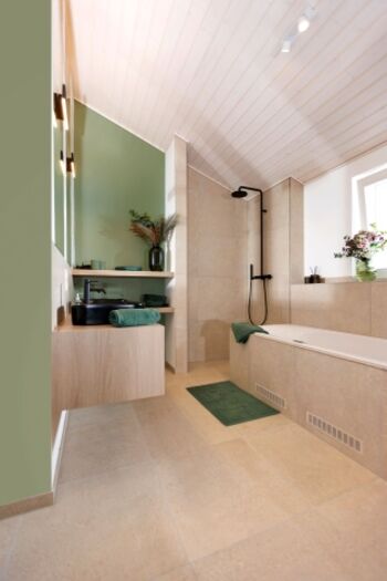 Bad in modischen Farben