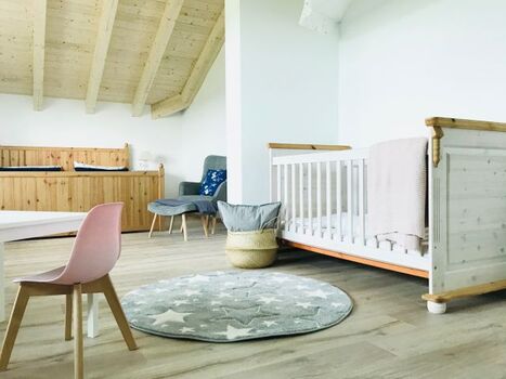 Großes Elternschlafzimmer im OG - den Kleinen ganz nah