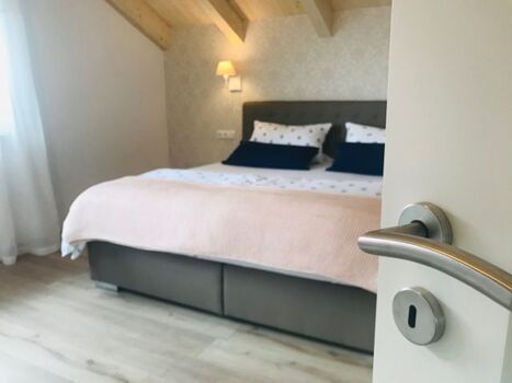 Kleines Schlafzimmer im OG