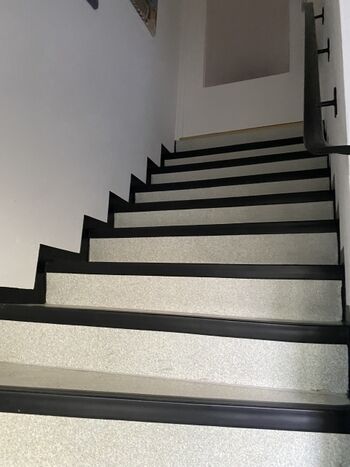 Treppe zur Wohnung 