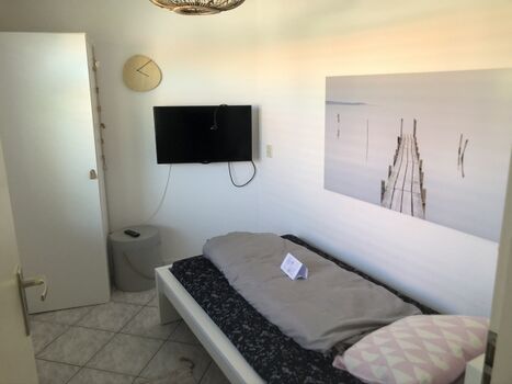 Schlafzimmer 3 mit TV