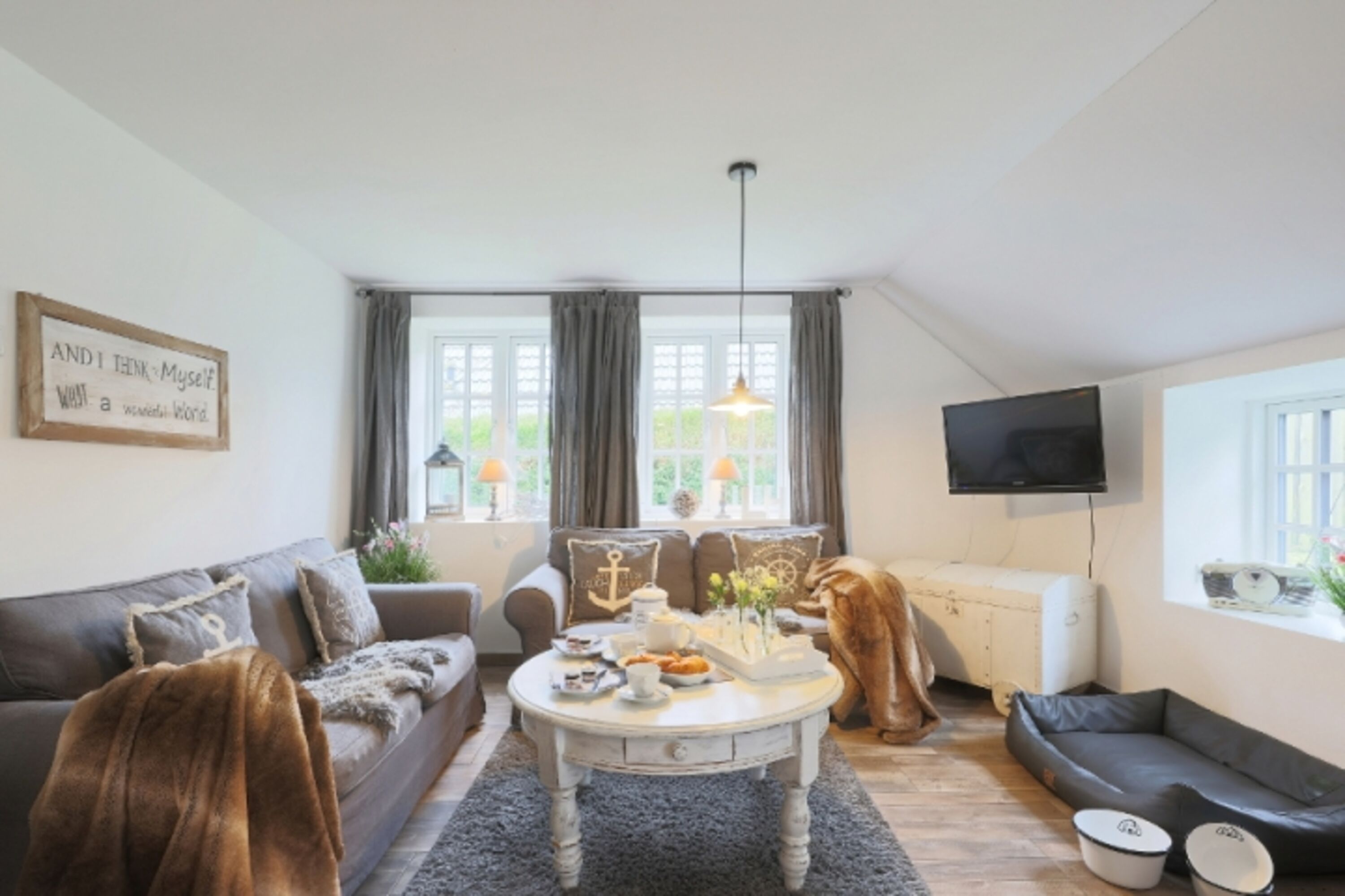 helles Wohnzimmer 