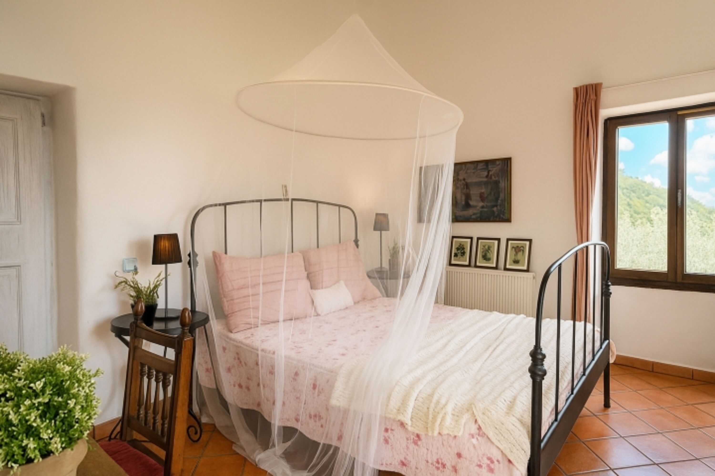 Schlafzimmer 1