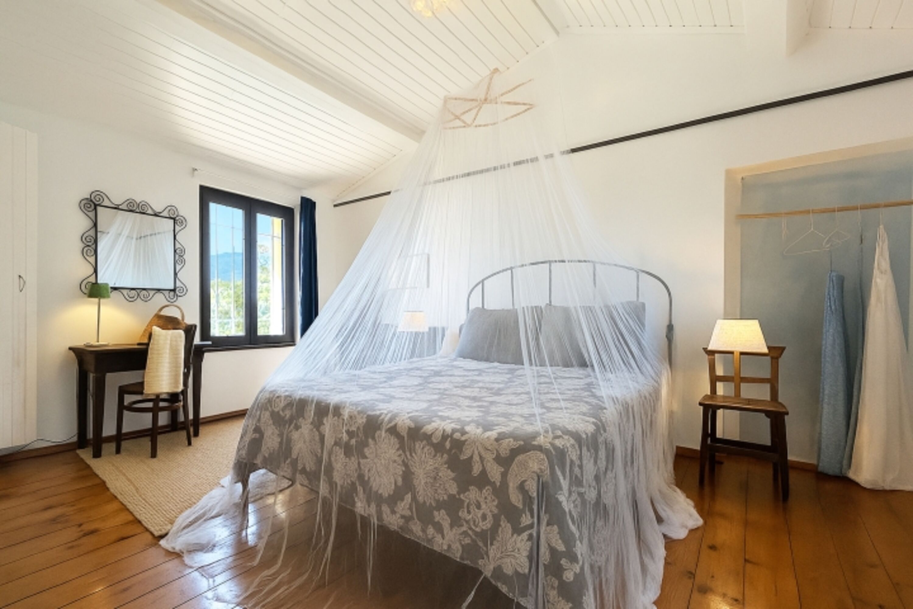 Schlafzimmer 2
