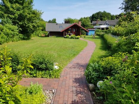 Großzügiger Garten