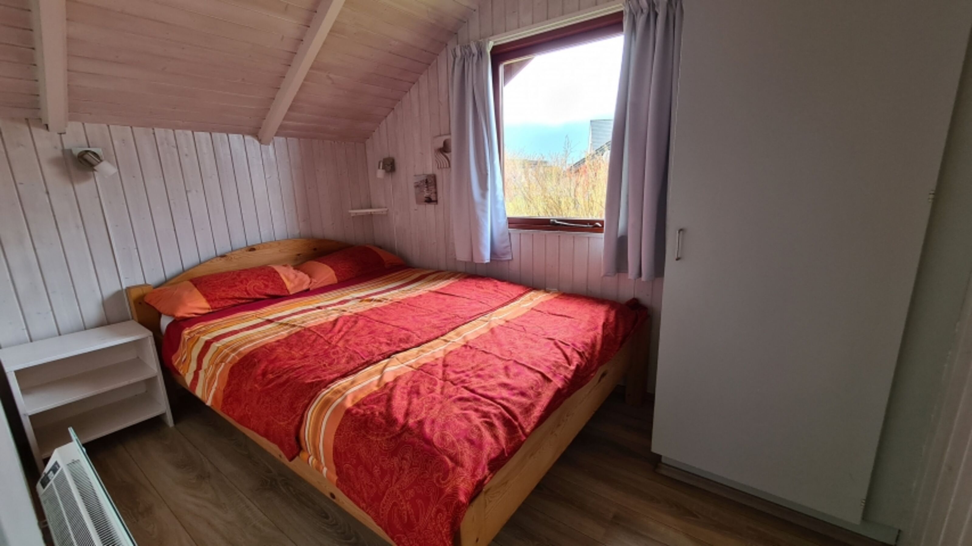 Schlafzimmer 2