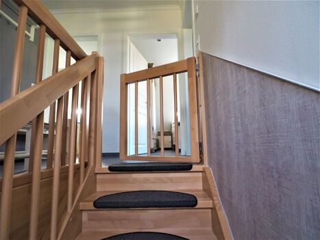 Sicherheit für kleine Gäste in den oberen Etagen