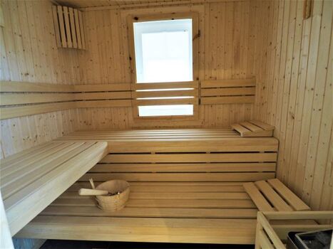 Geräumige Sauna