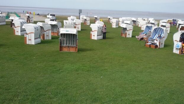 Badestrand mit Strandkörben 