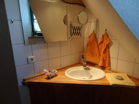 Detail aus dem Bad (verfügt über ein Fenster)