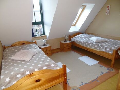 2 Einzelbetten, je 1,00 x 2,00 m