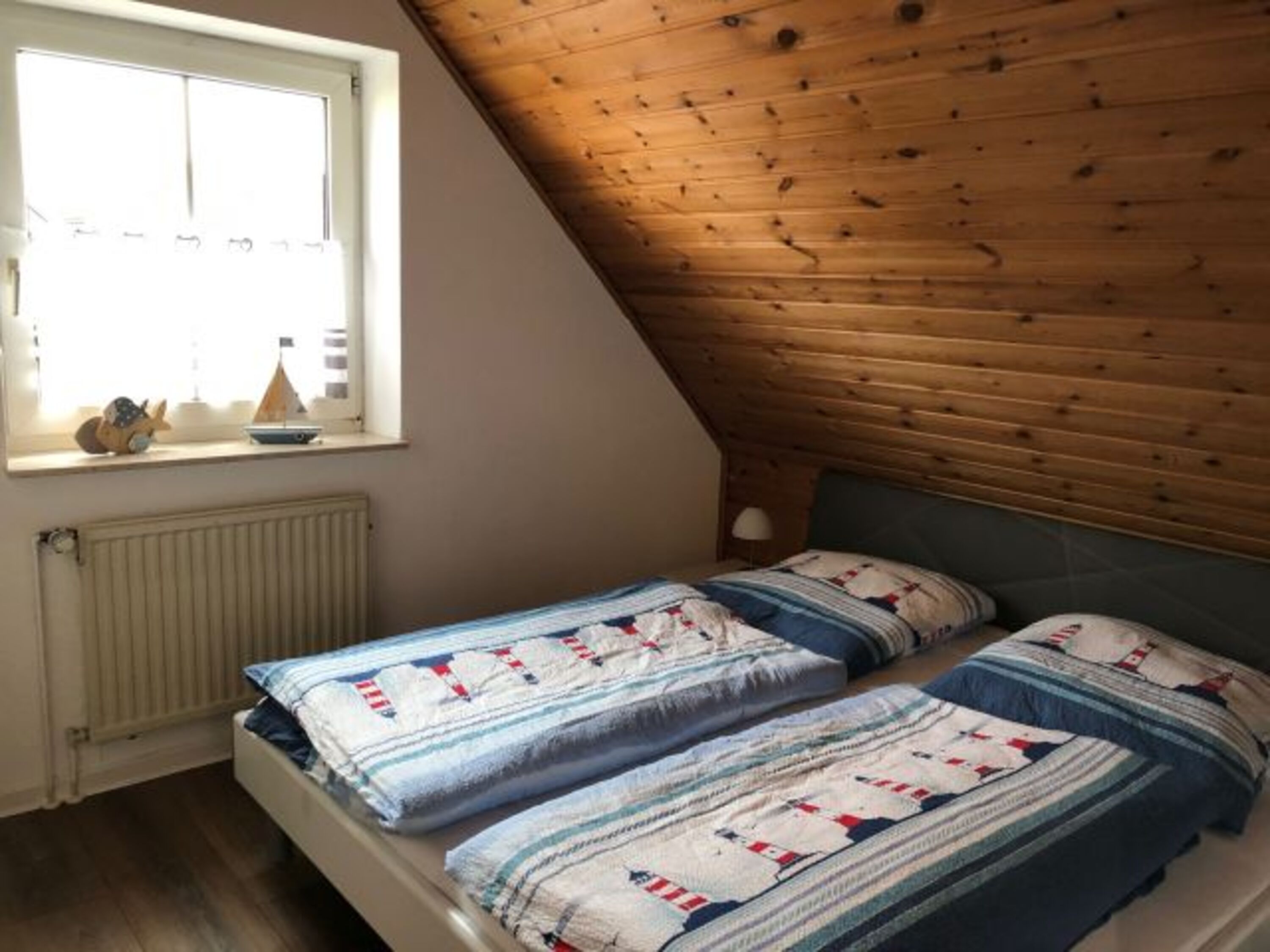 Schlafzimmer 2