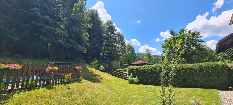 Garten Ferienwohnung mit Swimmingpool 8x4m 