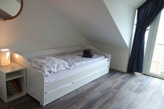 Schlafzimmer 2 im OG mit 2 Einzelbetten