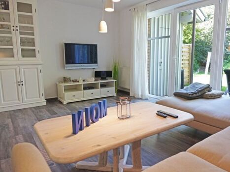 Flachbild TV mit DVD Player sorgt für mediale Unterhaltung 