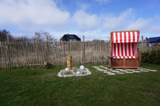 Strandkorb im Garten (April -Oktober)