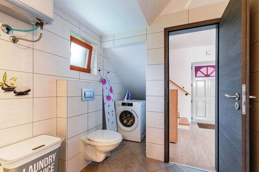 Duschbad I mit Waschmaschine