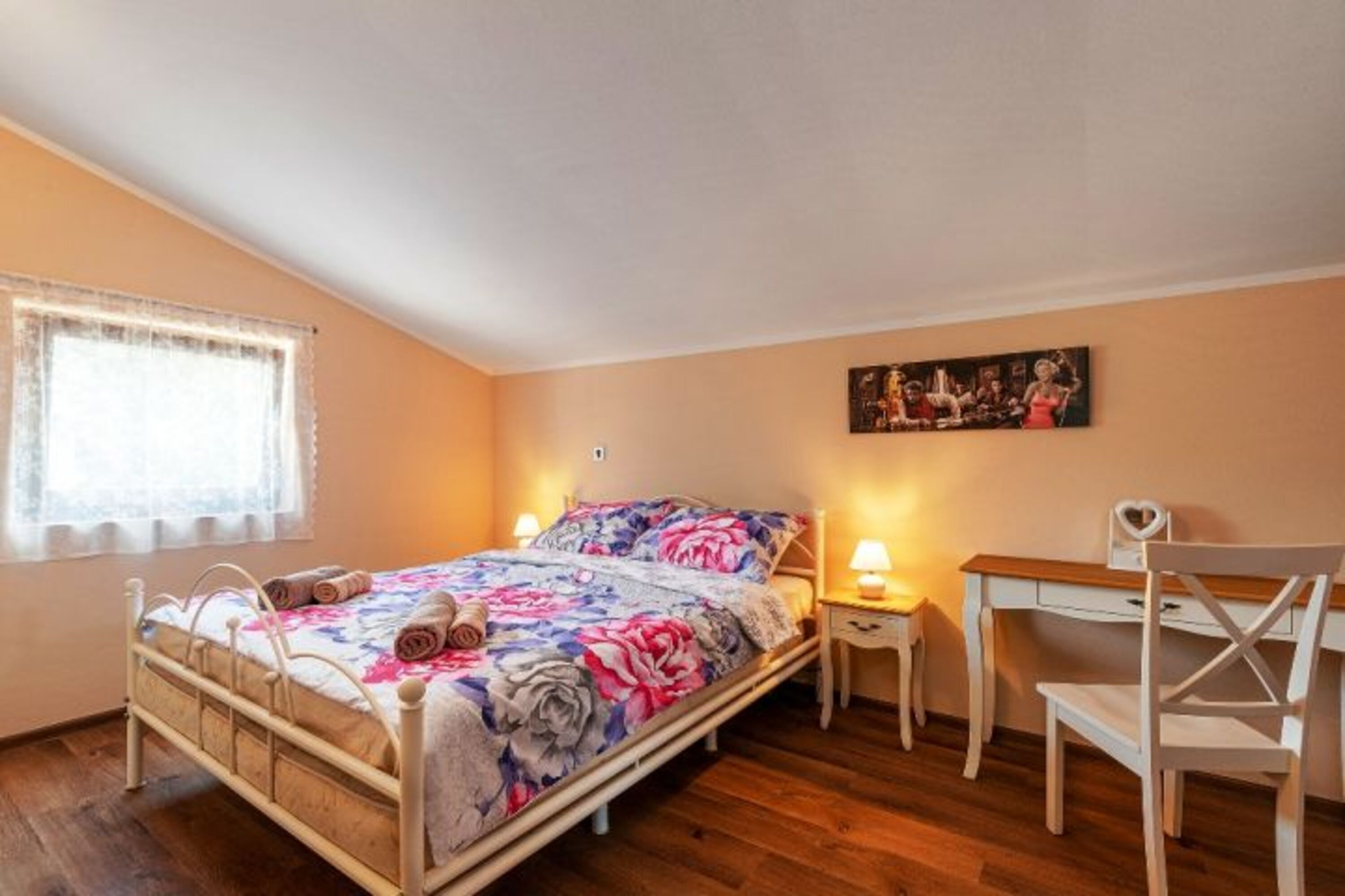 Schlafzimmer III