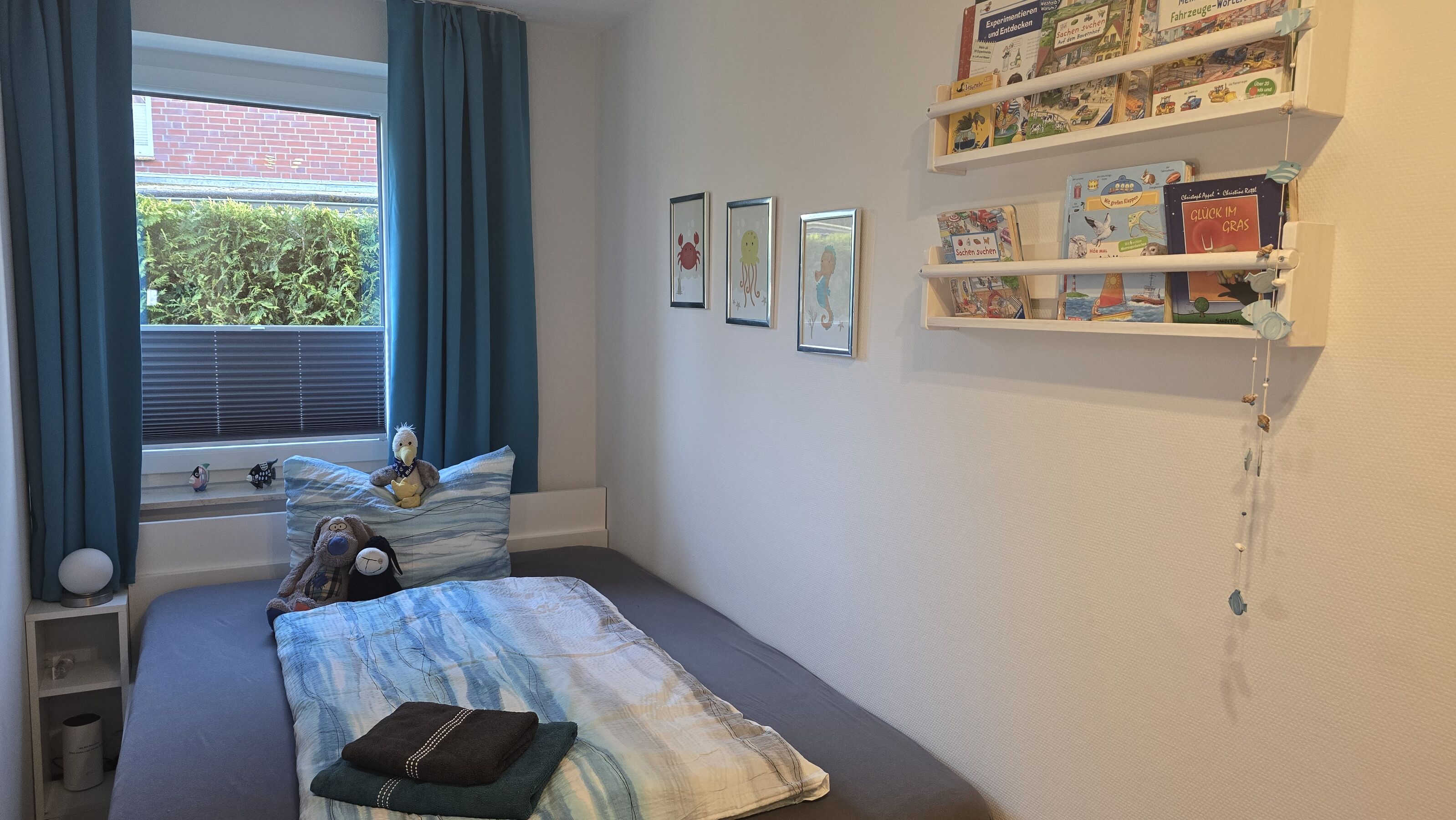 Schlafzimmer II mit 1,40 x 2,00 Bett