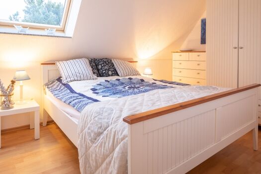 SZ mit Doppelbett (1,60 x 1,40m) in der 1. Etage