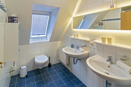 Badezimmer OG mit Dusche 