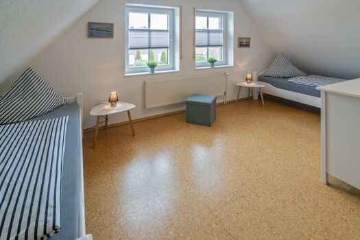 Schlafzimmer OG mit 2 Einzelbetten