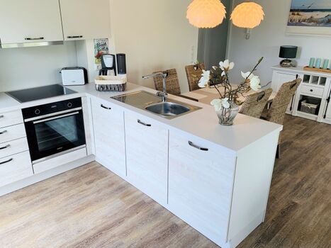 vollausgestattete Einbauküche