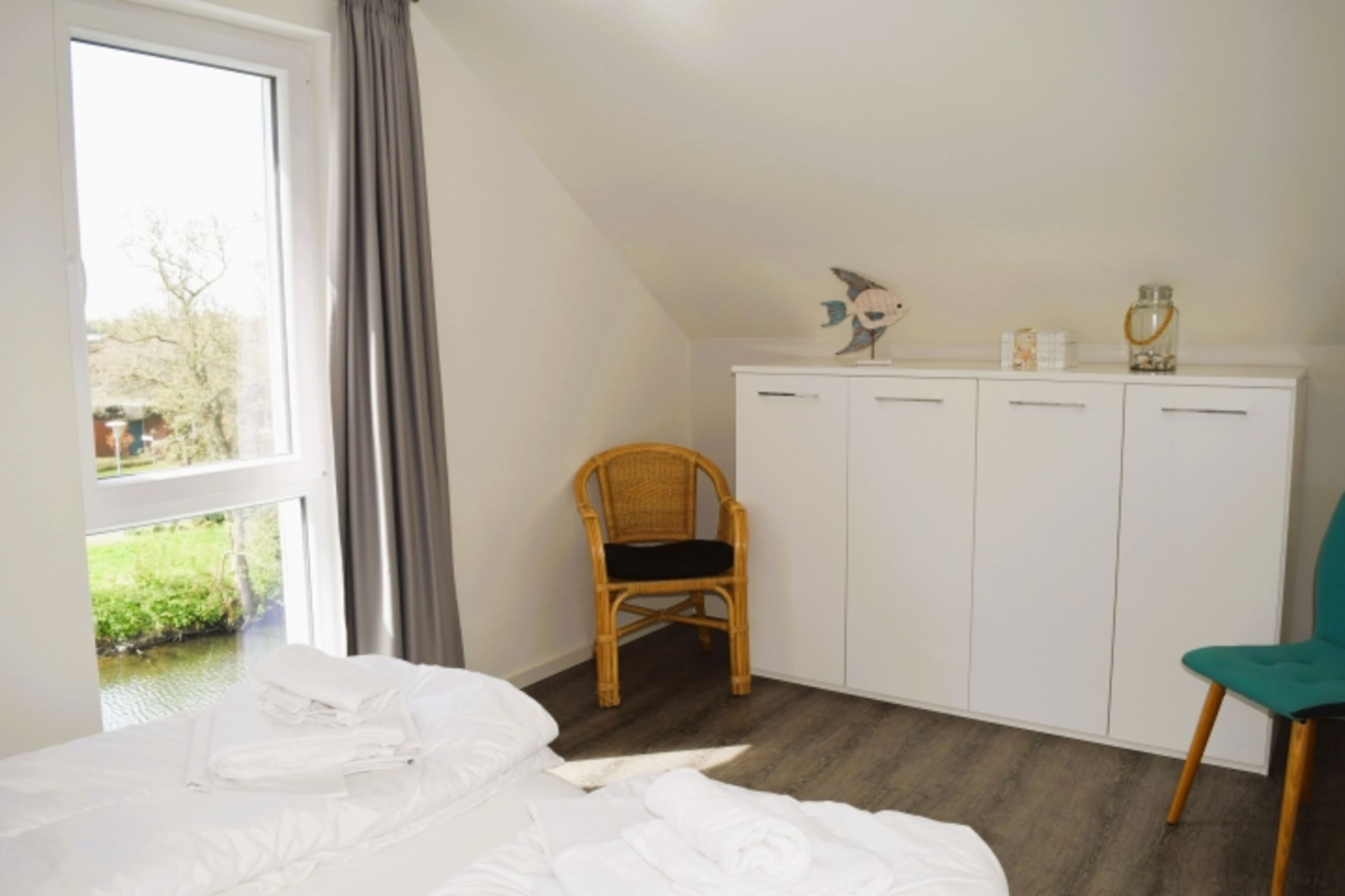 Schlafzimmer DG