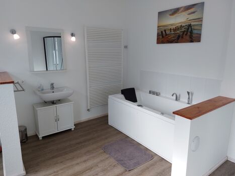 Badezimmer EG (März 2023)