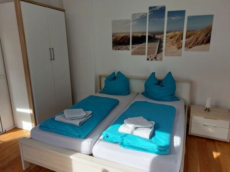 Unteres Schlafzimmer (März 2023)