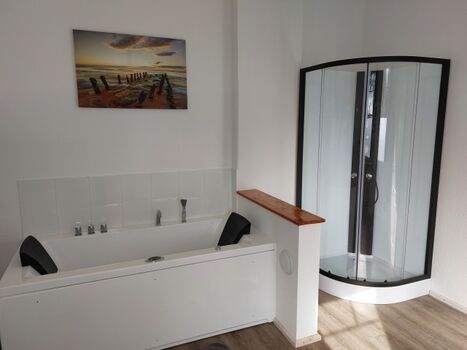 Badezimmer EG (März 2023)