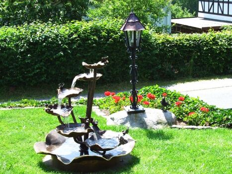 Broncebrunnen der Ferienwohnung Haus Dorothee