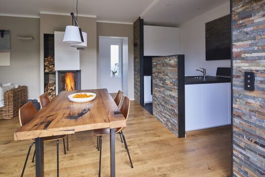 Blick von der Schiebetür Richtung Eingangsbereich