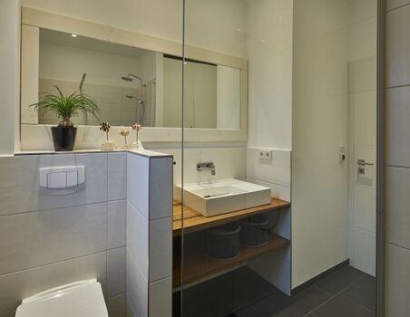 Kinderbad mit bodengleicher Regen Dusche