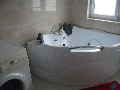 Badezimmer mit Whirlpool Obergeschoss