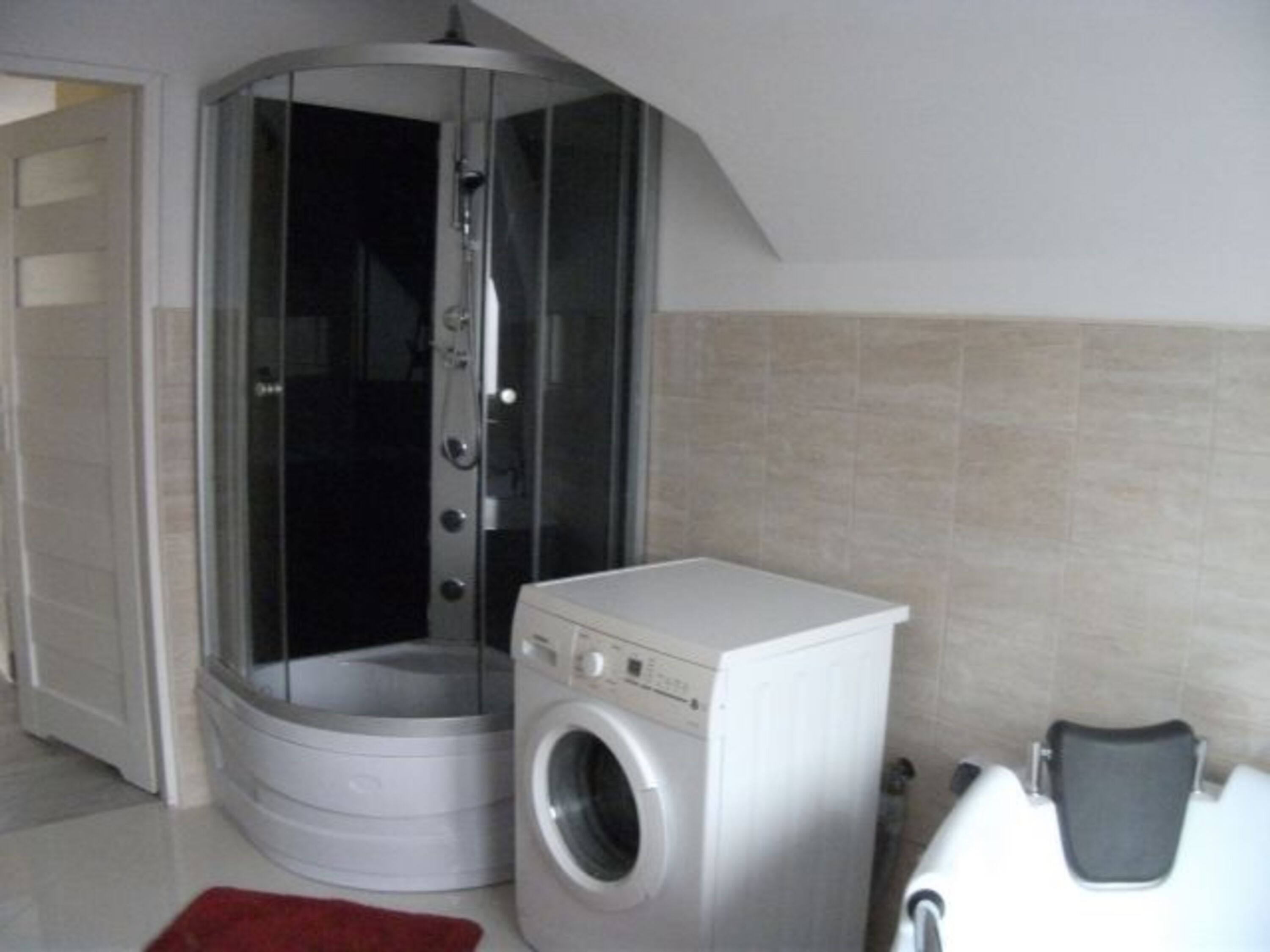 Badezimmer mit Dusche Obergeschoss