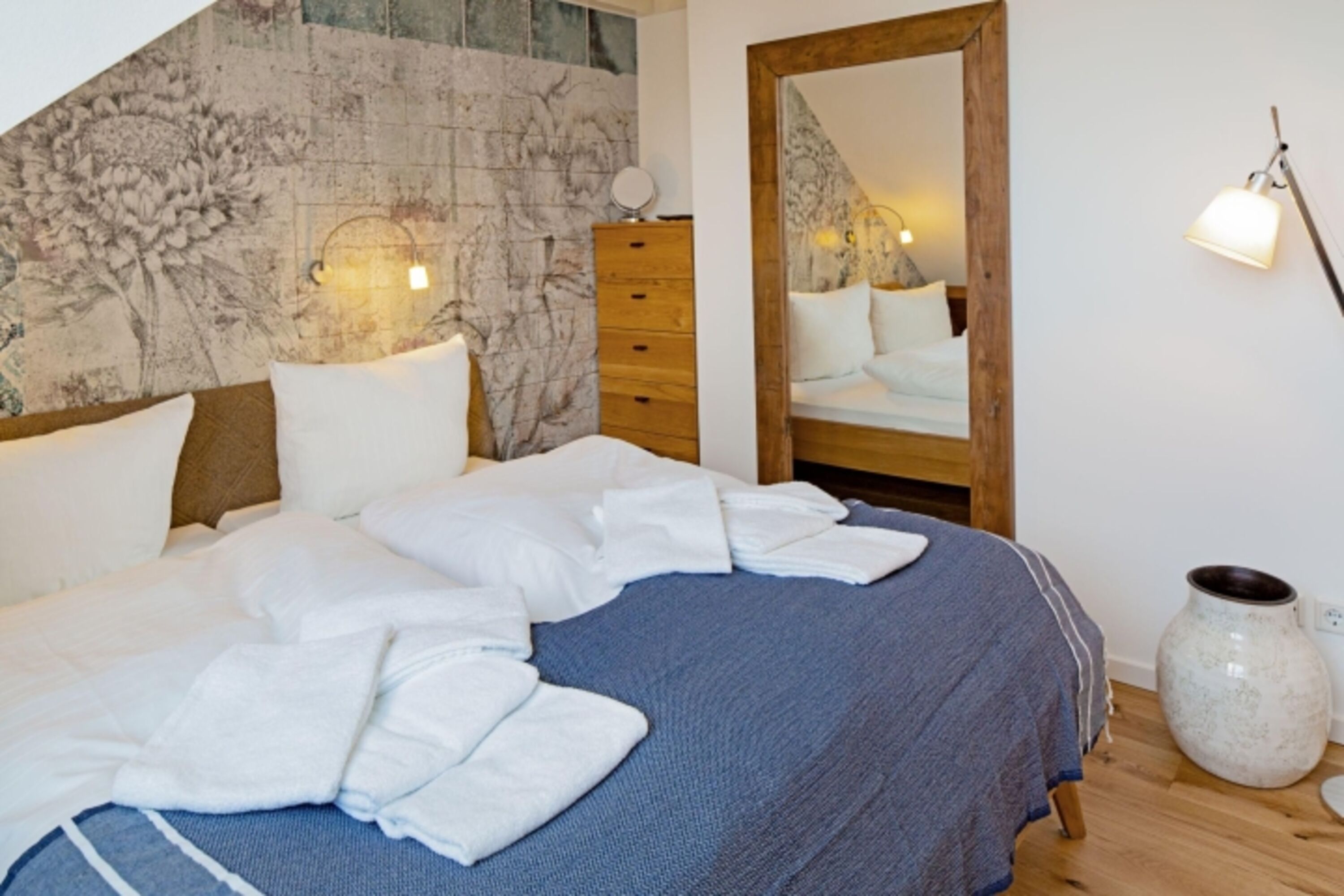 Schlafzimmer eins