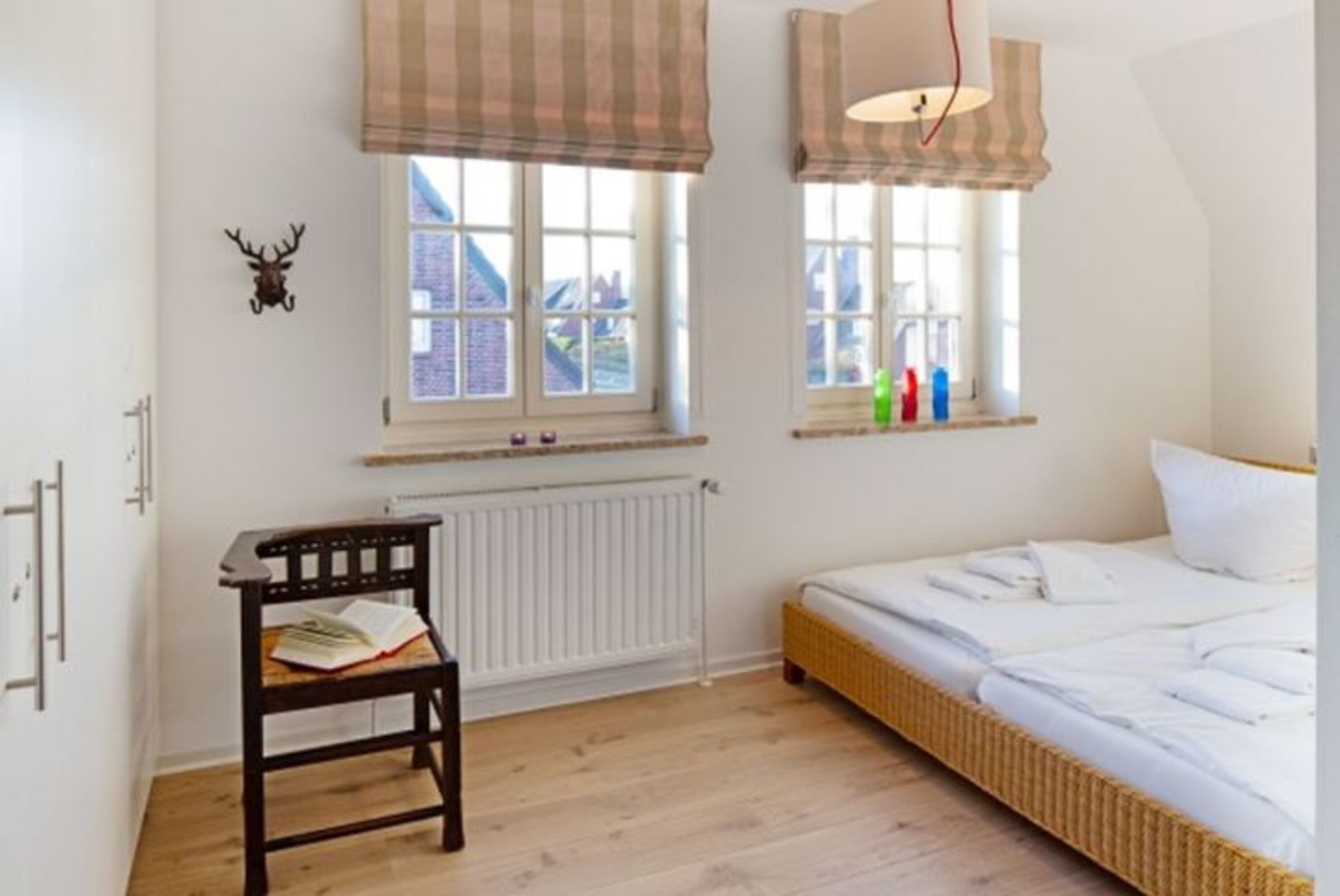 Schlafzimmer 1