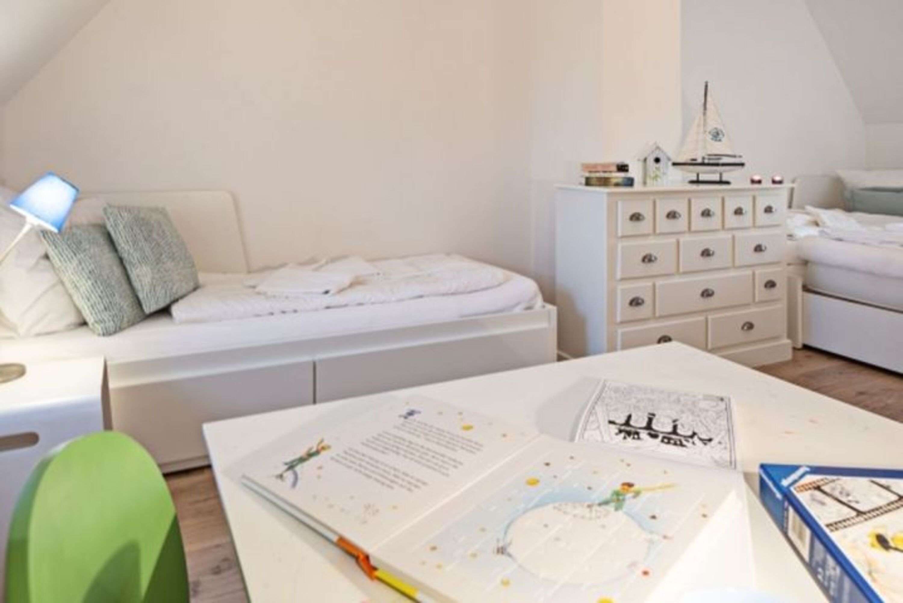 Schlafzimmer 2
