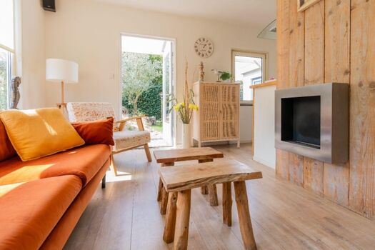 Die Sitzecke mit Elektrokamin