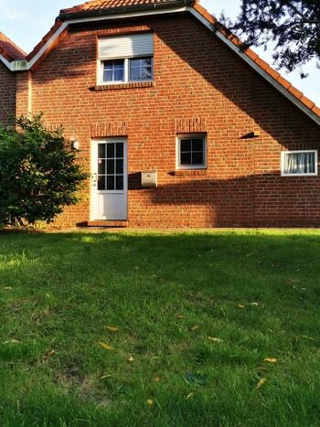 Rückseite mit Garten