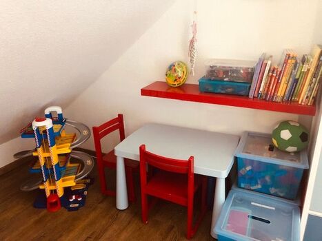 gut ausgestattete Spielecke für die Kleinen