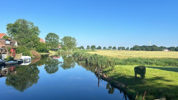 Eilsum ist ein beschaulicher Ort am Greetsieler Tief