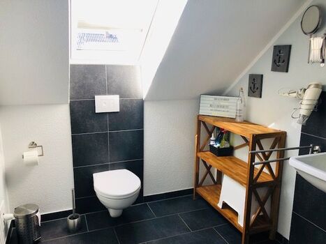 Bad im OG mit Dusche 