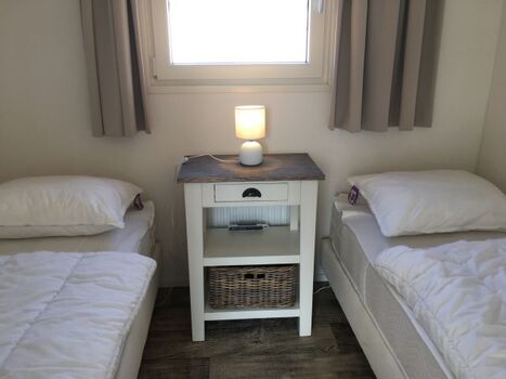 Schlafzimmer 2 mit zwei Einzelbetten